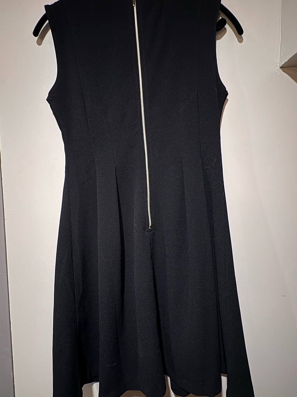 Dynamite Black Sleeveless Midi Dress - Picture 4 of 5
